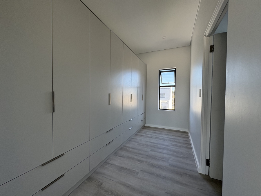 4 Bedroom Property for Sale in Sandown Western Cape
